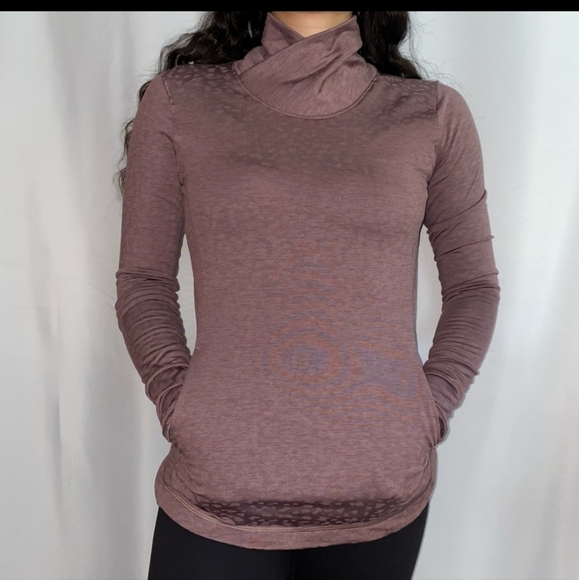 Like New CALIA by Carrie Underwood Long Sleeve Top Criss Cross Mock Neck - Picture 3 of 10